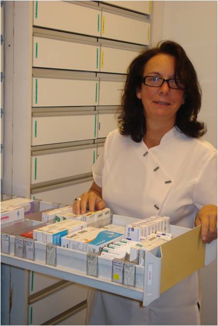 Isabelle, formée en aromathérapie est votre conseillère privilégiée Isabelle, formée en aromathérapie est votre conseillère privilégiée